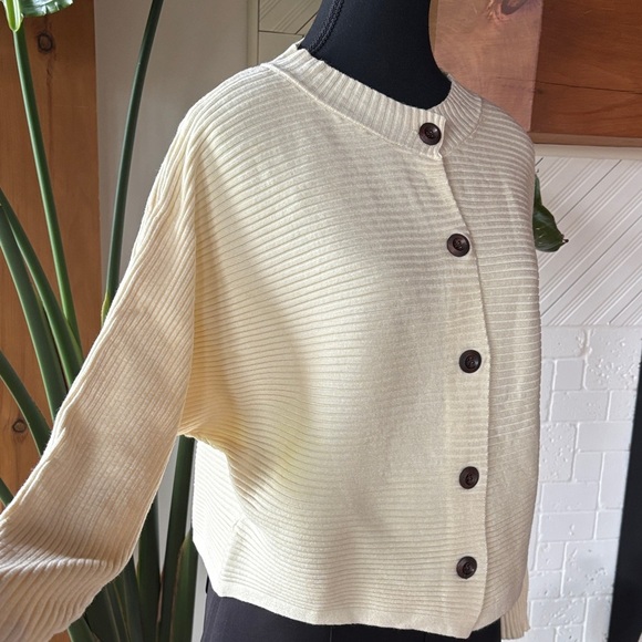Cream Button-Up Batwing Cardigan - Picture 5 of 7